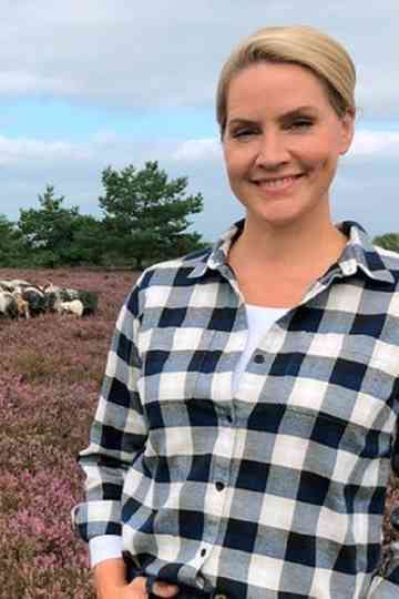 Lüneburger Heide – Urlaub im lila Blütenmeer Poster