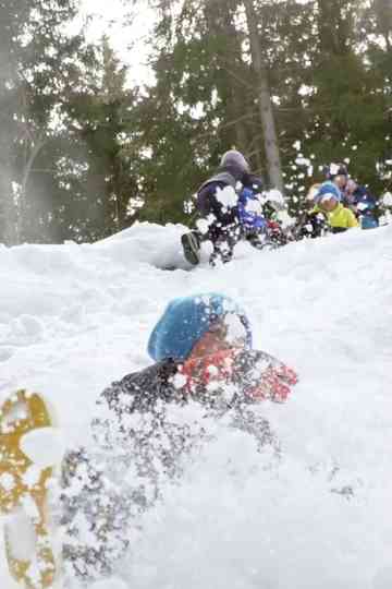 Children’s Game #33: Schneespiele Poster