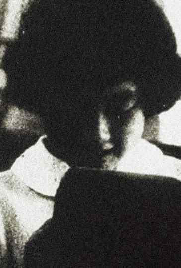 Sob as pedras do chão Poster