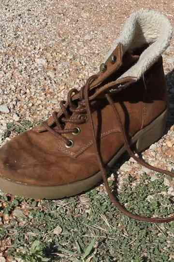 To Bet One’s Boot Poster