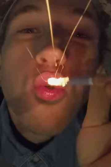 SMOKING 500 CIGARETTES FOR 5G Poster