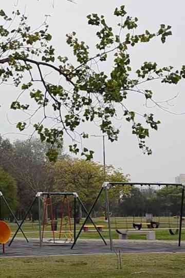 entre núñez y vicente lópez Poster