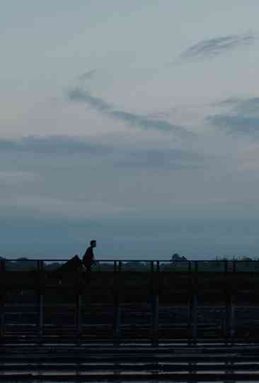 Não Te Sentes poster