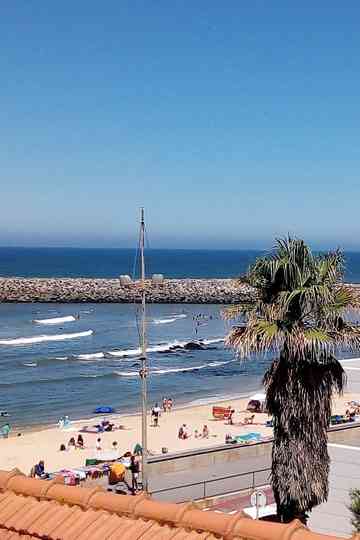 La Belle Noise Poster