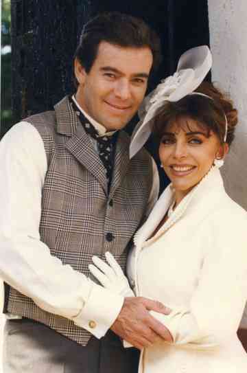 Pueblo chico, infierno grande Poster