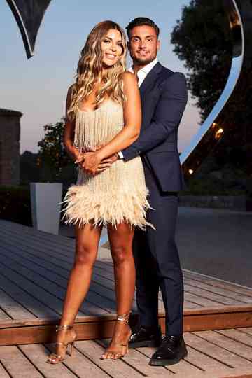 Ekin-Su & Davide: Homecomings Poster