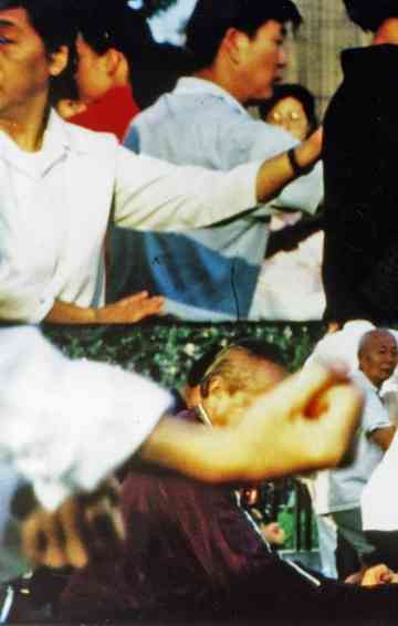 A Escala Del Hombre Poster