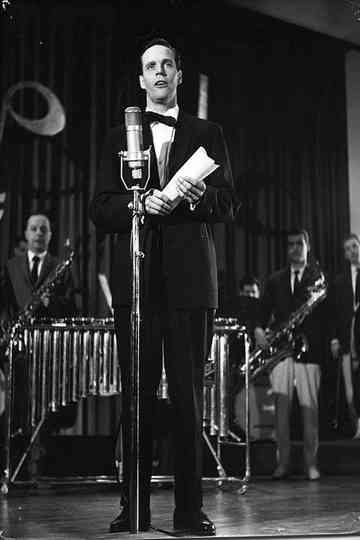 Iskelmäkaruselli pyörii Poster