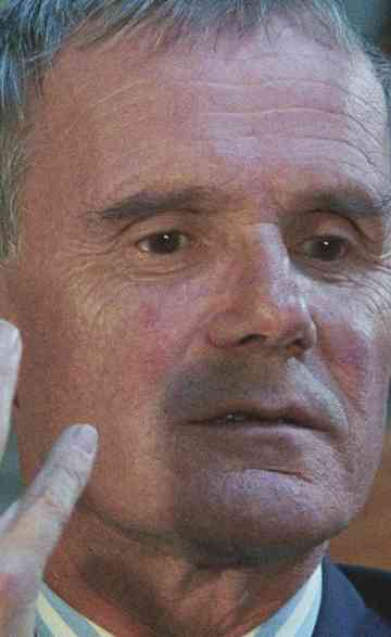 Pierre Schoendoerffer: La peine des hommes Poster