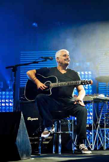 Pino Daniele  Tutta Nata Storia  Vai Mo  Live in Napoli Poster