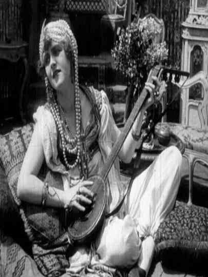 Enis Aldjelis, die Blume des Ostens Poster