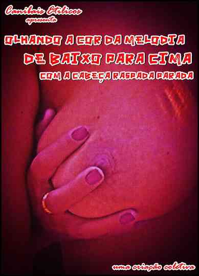 Olhando a Cor da Melodia de Baixo para Cima com a Cabeça Raspada Parada Poster