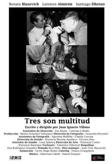 Tres son multitud Poster